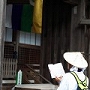本堂での最後の読経です。