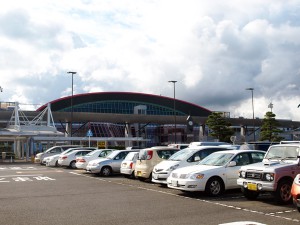 久しぶりの高松空港