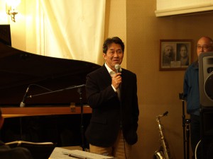110416live60