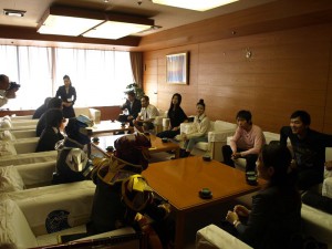 111028visitMayor0002