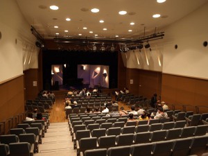 111030staff_audience0014_3