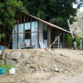 源二郎小屋建築中２