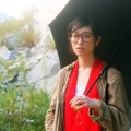 源次郎小屋前の小野まりえさん