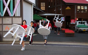 地元の中学生たちも頑張ってます