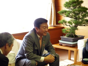 終始にこやかな笑顔の大西秀人高松市市長