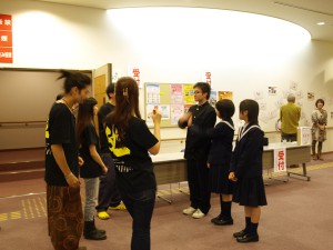 お手伝いに来てくれた高松工芸高校演劇部の1年生部員さん