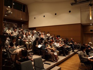 111030staff_audience0019_3